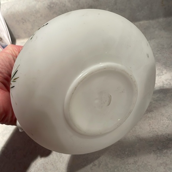 Vintage barber milk glass decanter - Picture 6 of 7